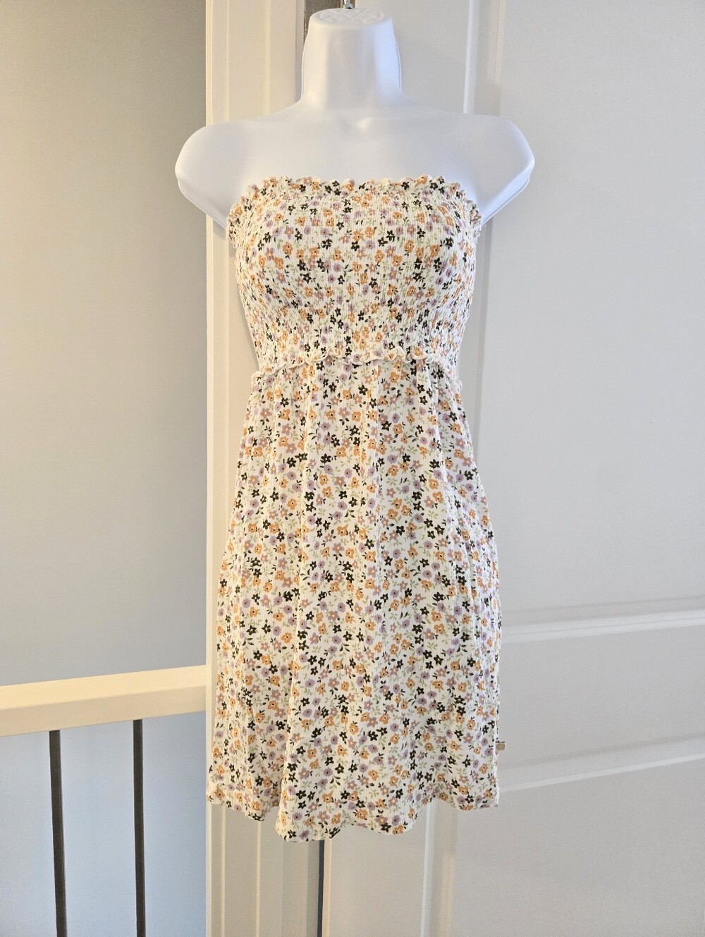 La Vie En Rose Smocked Strapless Floral Dress - Picture 2 of 12